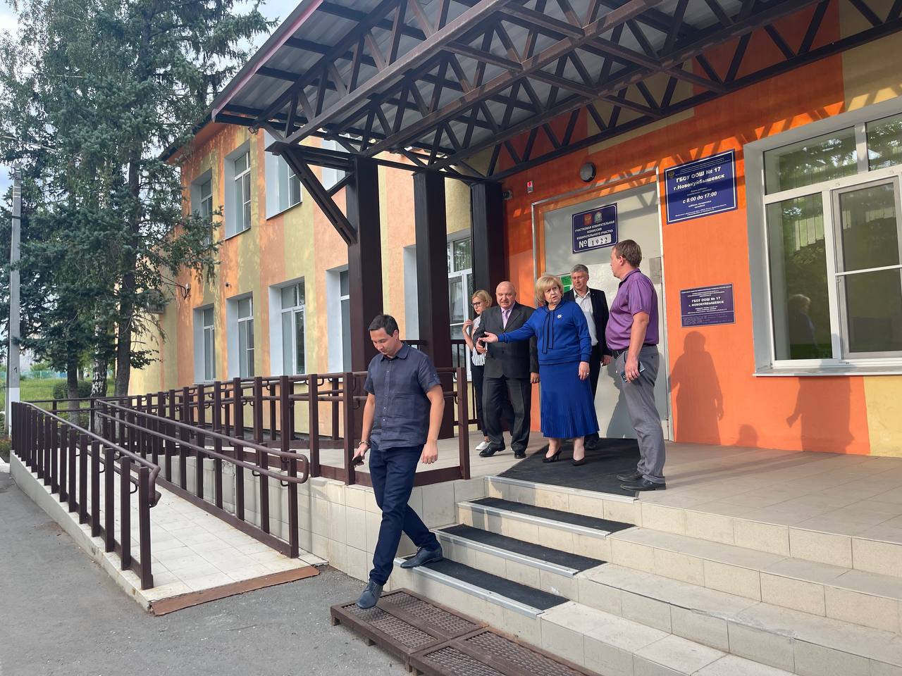 Ольга Гальцова проверила доступность для граждан и готовность к выборам избирательных участков Новокуйбышевска