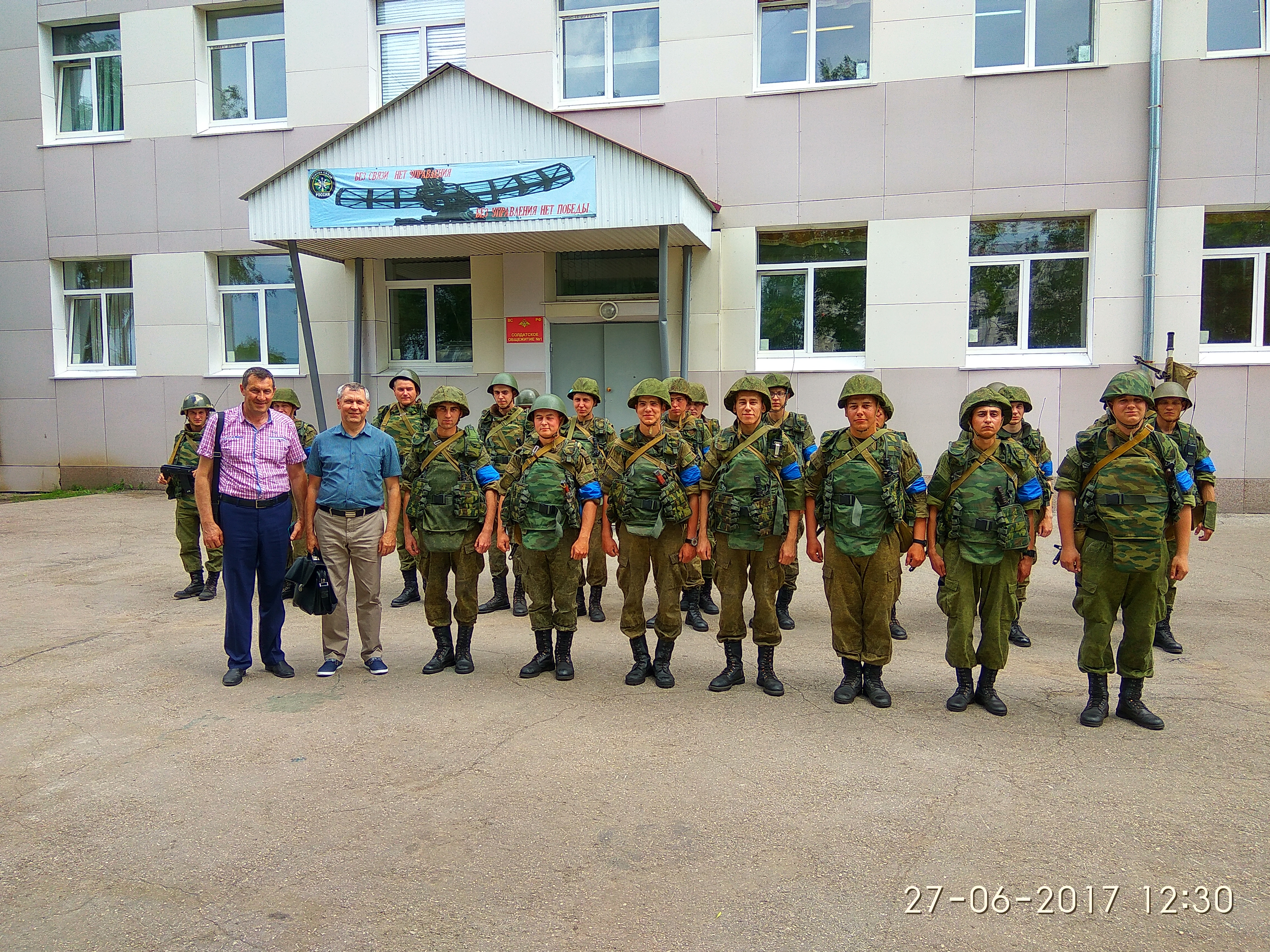 Представители Уполномоченных по правам человека в республике Татарстан и Самарской области сопроводили призывников к месту службы