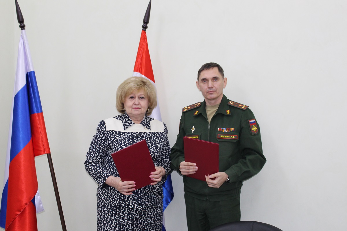 Подписано соглашение о взаимодействии и сотрудничестве между Уполномоченным по правам человека и военным комиссаром Самарской области