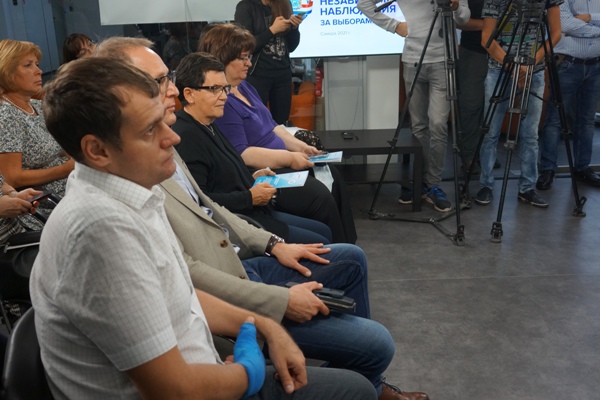 В ходе заседания Общественного штаба Самарской области по независимому общественному наблюдению за выборами в 2021 году состоялась демонстрация работы КОИБ, а также прошла презентация брошюры «Права и обязанности наблюдателя»