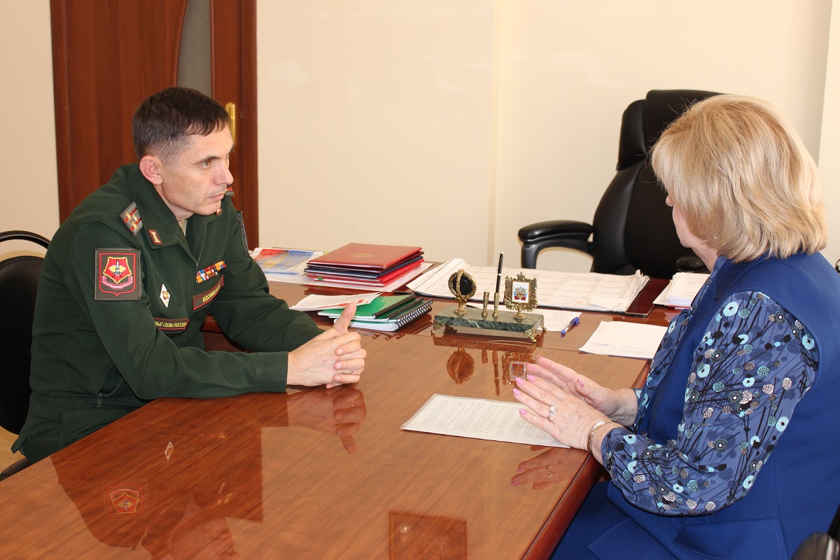 Состоялась рабочая встреча Уполномоченного по правам человека Ольги Гальцовой и военного комиссара Самарской области Алексея Вдовина